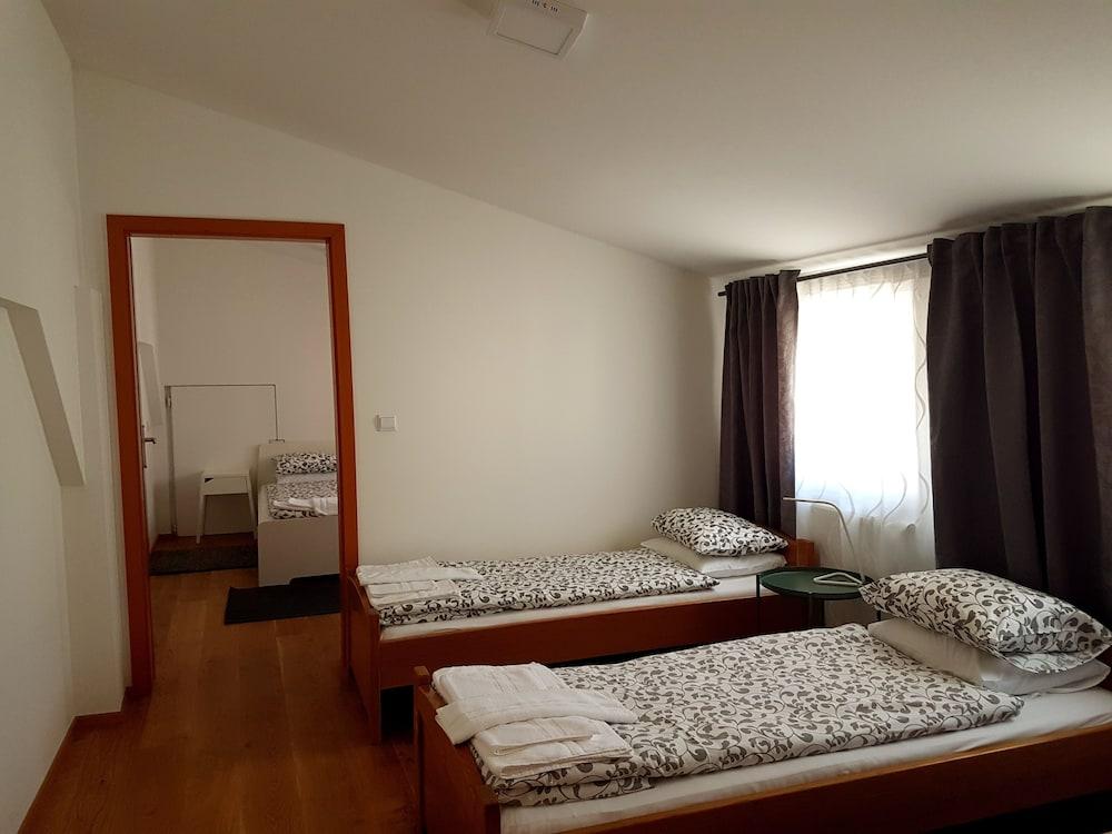 Guesthouse Stari Tisler Любляна Экстерьер фото